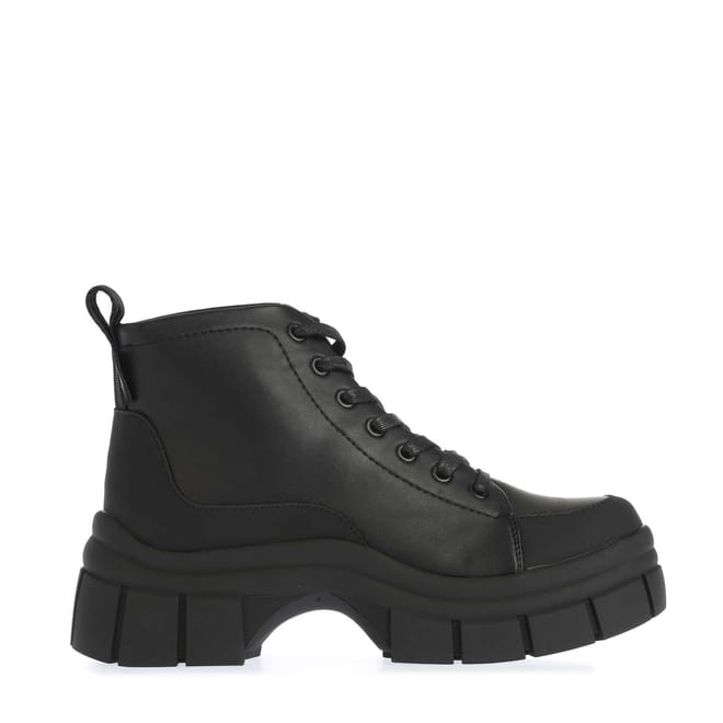 Trusty Platform Lug Lace Up Boots