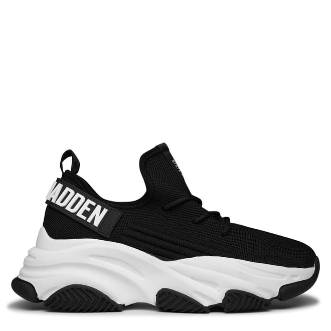 E Sneakers.