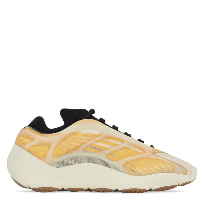 700 V3 Mono Safflower Sneakers